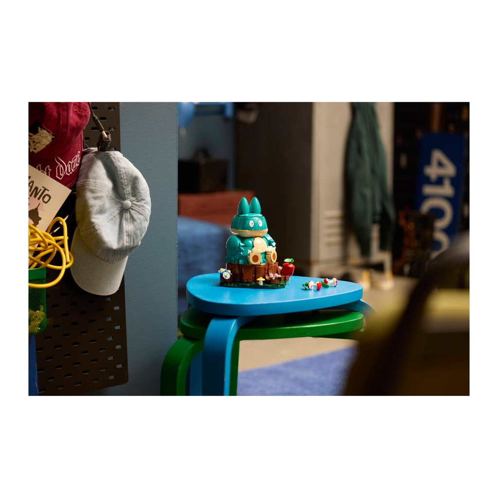 LEGO Pokémon 72150 Munchlax – front view of completed buildable figure showing round, lovable design